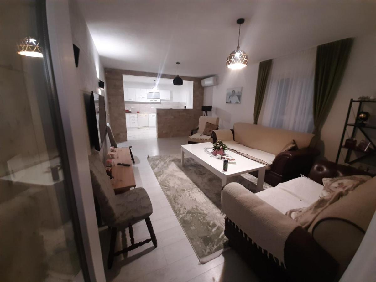 Bonaca - Bar Apartment Luaran gambar
