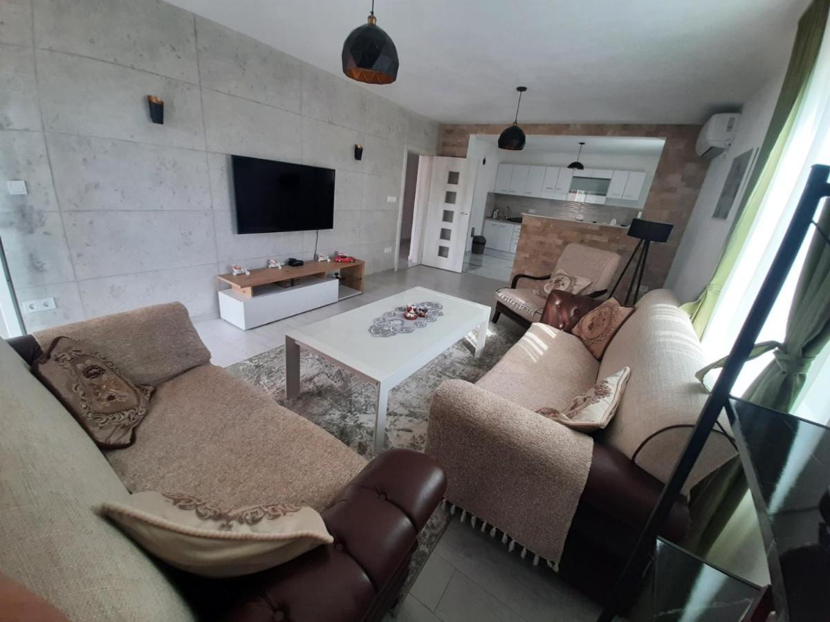 Bonaca - Bar Apartment Luaran gambar