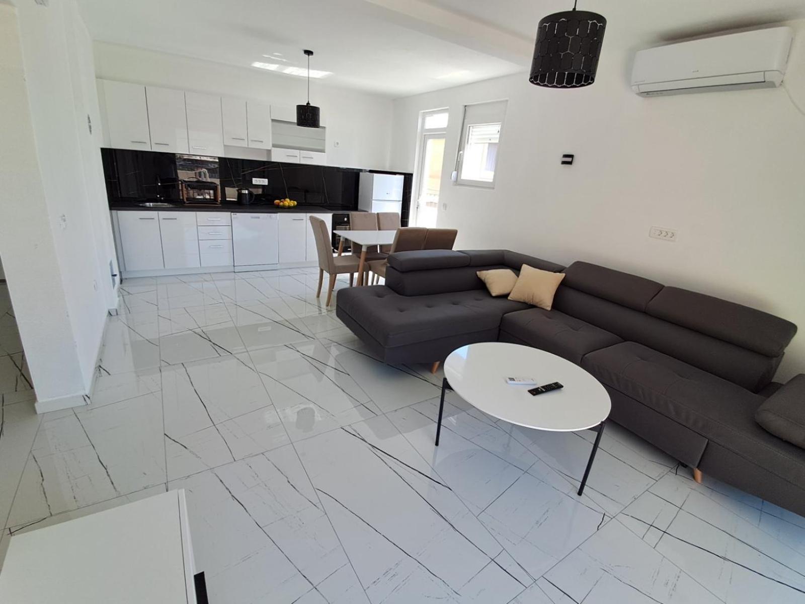 Bonaca - Bar Apartment Luaran gambar